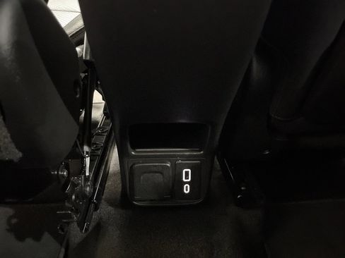 Used 2021 Buick Encore GX Essence w/ Sport Touring Package image 26