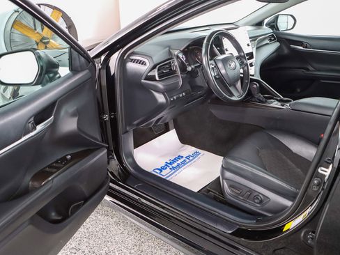 Used 2024 Toyota Camry XSE image 3