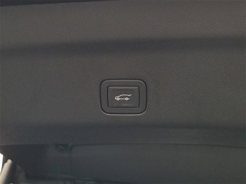 Certified 2025 Chevrolet Tahoe Z71 w/ Z71 Off-Road Package image 9