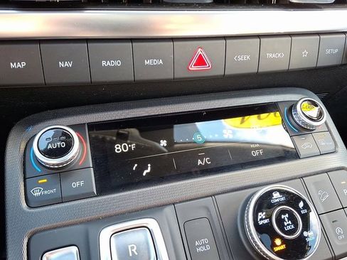 Used 2025 Hyundai Palisade Calligraphy image 16