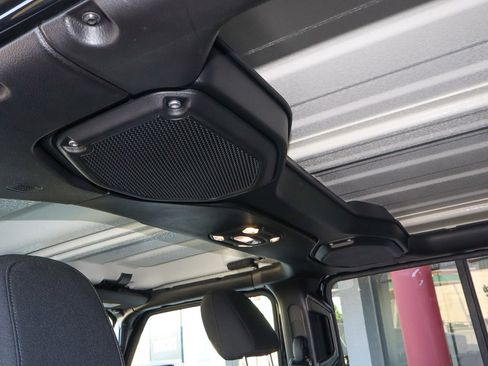 Used 2021 Jeep Wrangler Unlimited Sport image 19