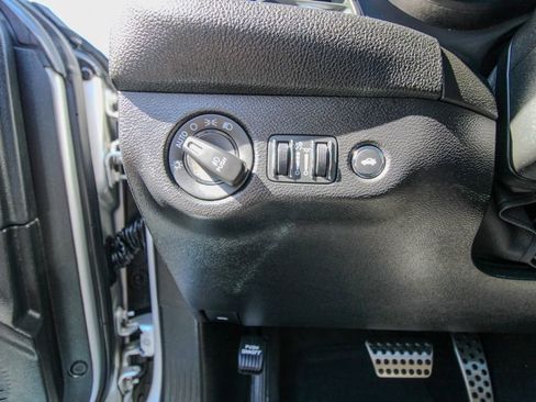 Used 2022 Dodge Challenger R/T w/ Blacktop Package image 17