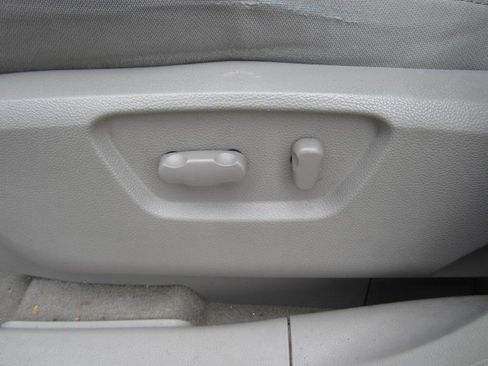 Used 2009 Saturn Vue XR w/ Convenience Package image 12