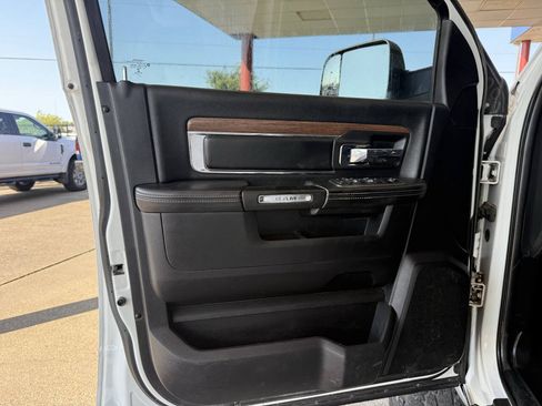 Used 2014 RAM 3500 Laramie AWD/4WD image 15