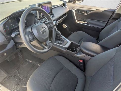 Used 2025 Toyota RAV4 LE image 9