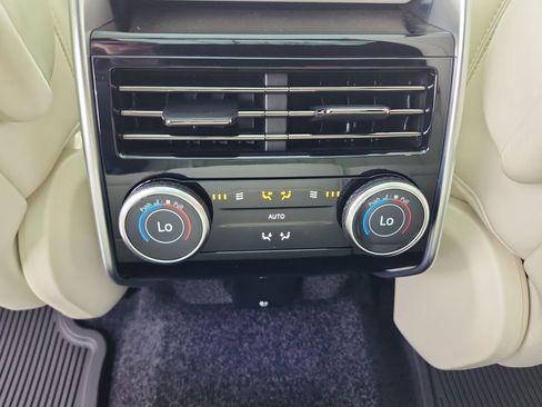 New 2025 Land Rover Range Rover SE AWD/4WD image 26