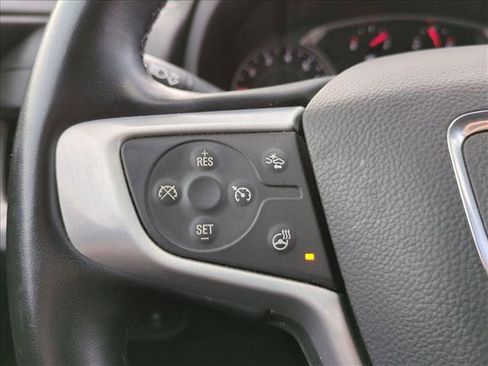 Used 2024 GMC Terrain SLT image 11