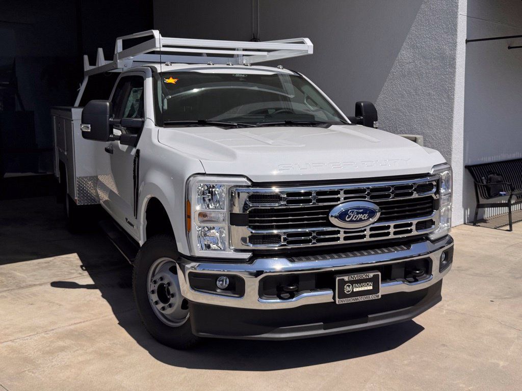 New 2025 Ford F350 XL w/ XL Chrome Package AWD/4WD image 2