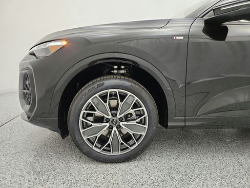New 2026 Audi Q5 Premium Plus AWD/4WD image 13