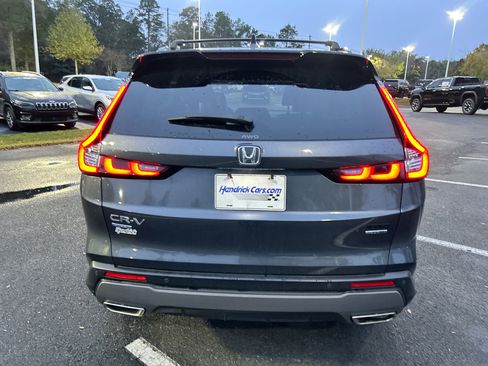 Used 2024 Honda CR-V Sport Touring image 8
