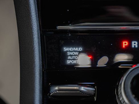 New 2025 Jeep Grand Cherokee Limited image 25