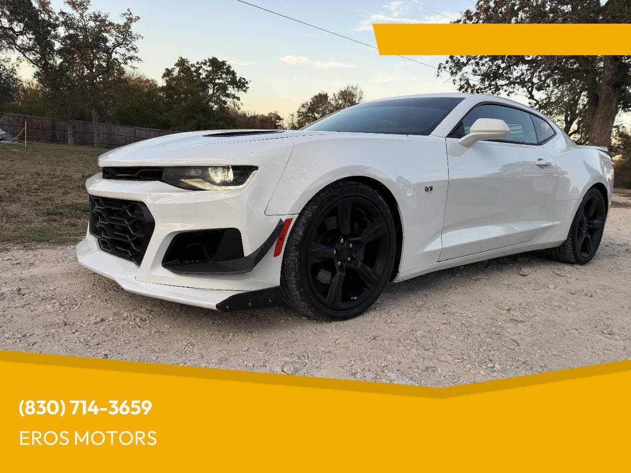 Used 2018 Chevrolet Camaro SS RWD image 1