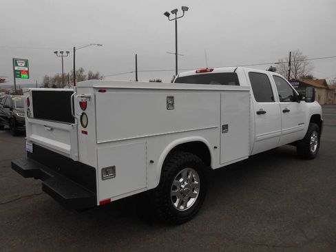 Used 2011 Chevrolet Silverado 3500 LT image 9