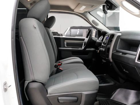 Used 2017 RAM 1500 Express RWD image 28