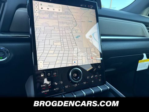 New 2027 GMC Terrain Elevation w/ Elevation Premium Package AWD/4WD image 7
