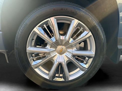 Used 2024 Chevrolet Silverado 1500 High Country w/ High Country Premium Package image 9