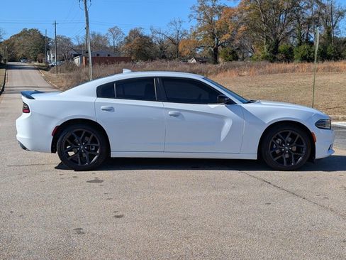 Used 2023 Dodge Charger SXT w/ Blacktop Package image 6