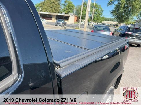 Used 2019 Chevrolet Colorado Z71 AWD/4WD image 10