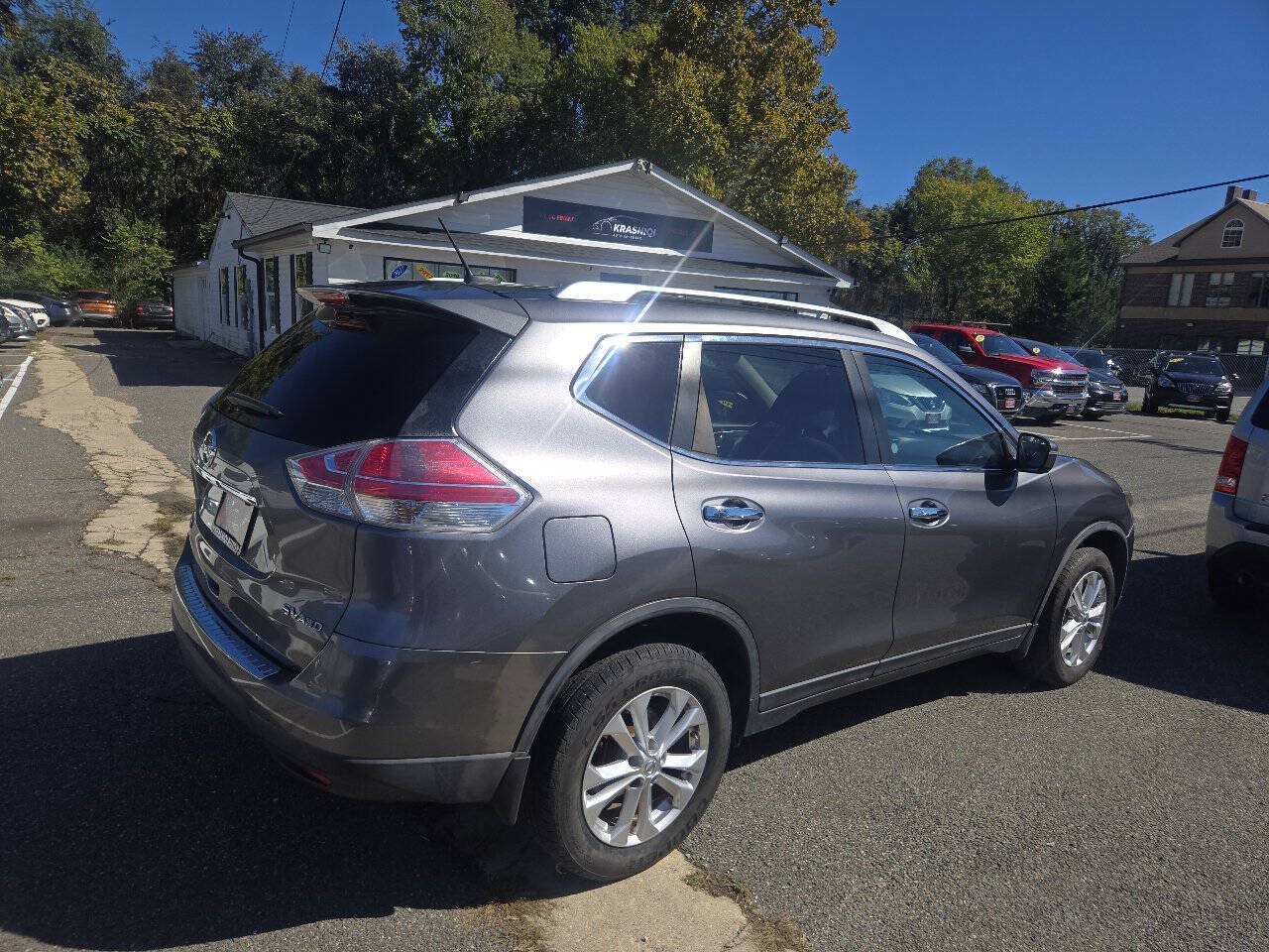 Used 2015 Nissan Rogue SV AWD/4WD image 6