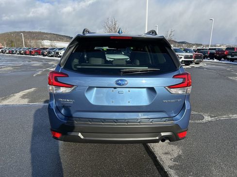 Used 2023 Subaru Forester Premium image 6