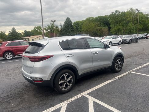 Used 2021 Kia Sportage LX AWD/4WD image 6