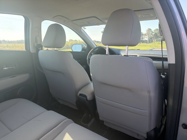 Used 2022 Honda HR-V LX image 16