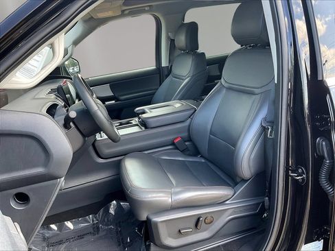 Used 2025 Ford Expedition Active AWD/4WD image 20