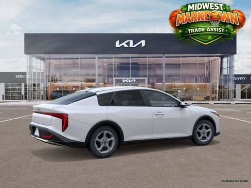 New 2025 Kia K4 LXS image 6