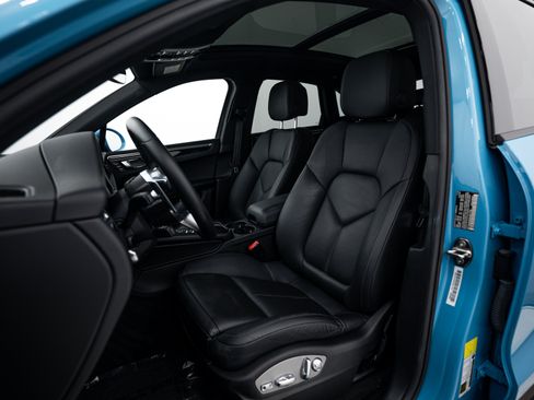 Used 2019 Porsche Macan AWD/4WD image 5