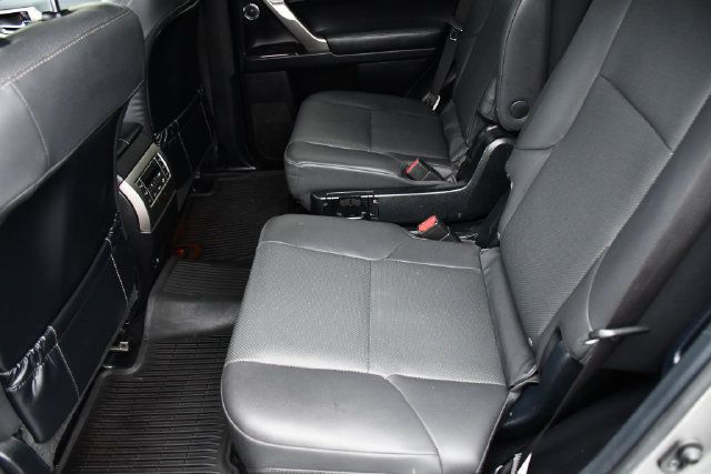Used 2021 Lexus GX 460 Premium w/ Accessory Package AWD/4WD image 19