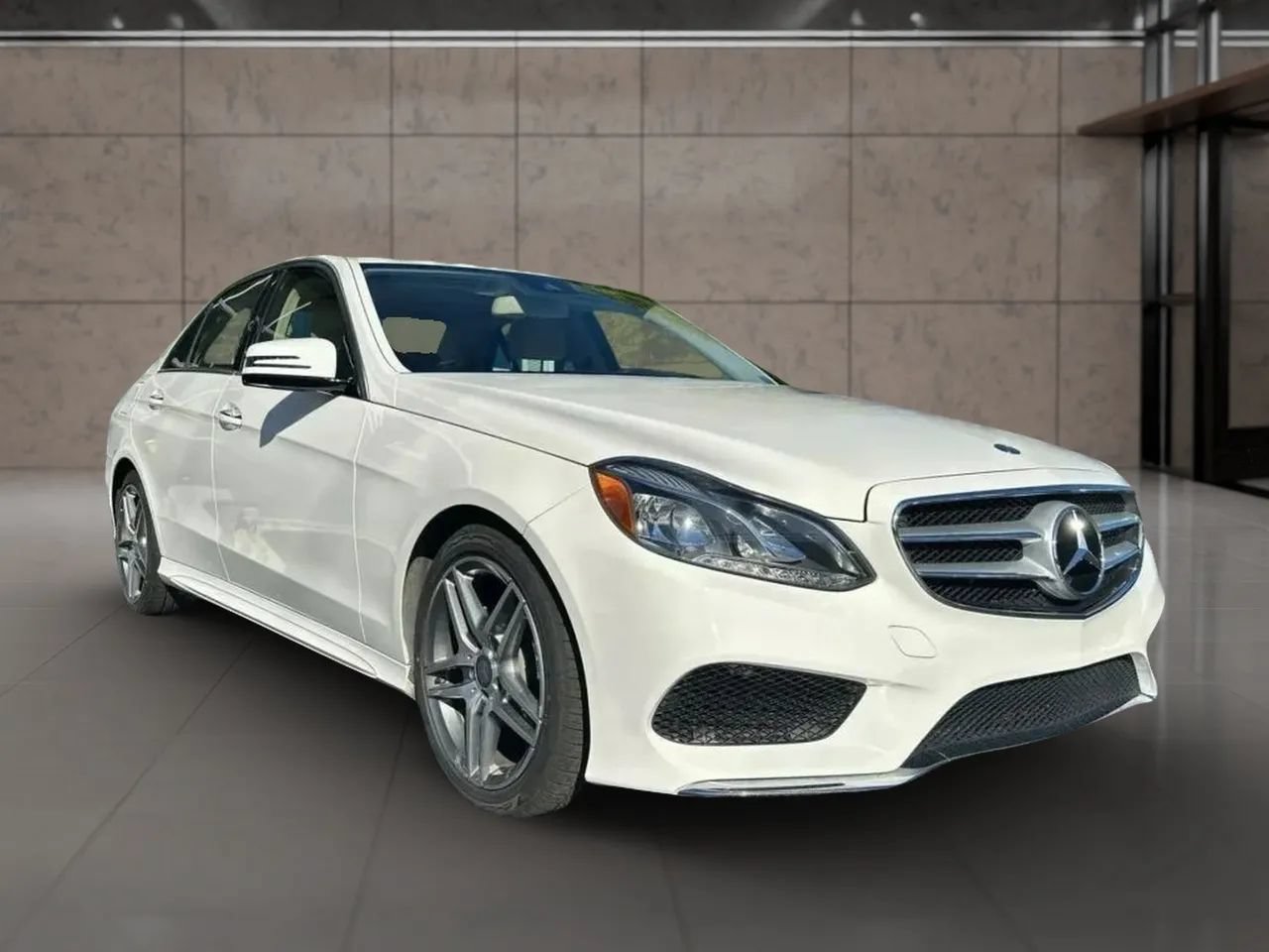 Used 2015 Mercedes-Benz E 350 4MATIC Sedan image 1