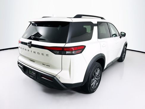 Used 2024 Nissan Pathfinder SV AWD/4WD image 9