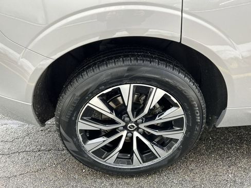 Certified 2023 Volvo XC60 B5 Core w/ Climate Package image 12