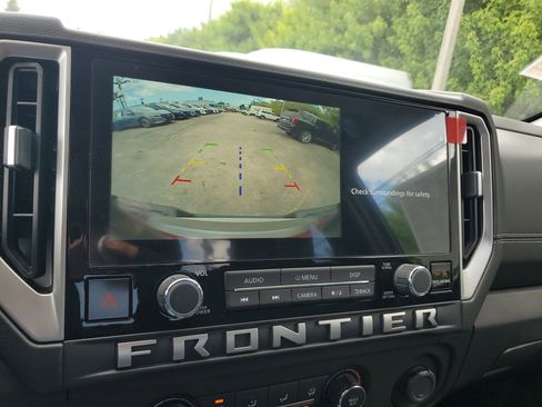 New 2025 Nissan Frontier SV image 25