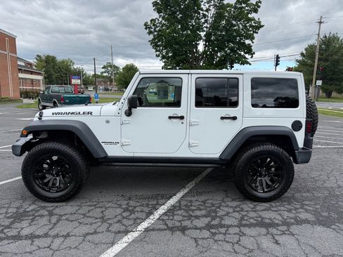 Used 2017 Jeep Wrangler Unlimited Sport AWD/4WD image 1