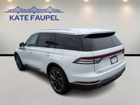 Used 2021 Lincoln Aviator Reserve w/ Equipment Group 202A AWD/4WD image 2