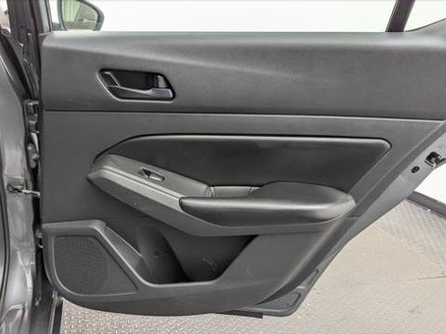 Used 2024 Nissan Altima 2.5 S FWD image 18