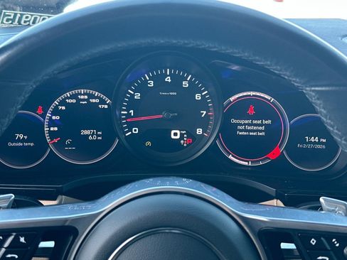 Used 2022 Porsche Cayenne Platinum Edition image 24