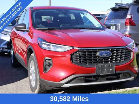 Used 2023 Ford Escape Active AWD/4WD image 3