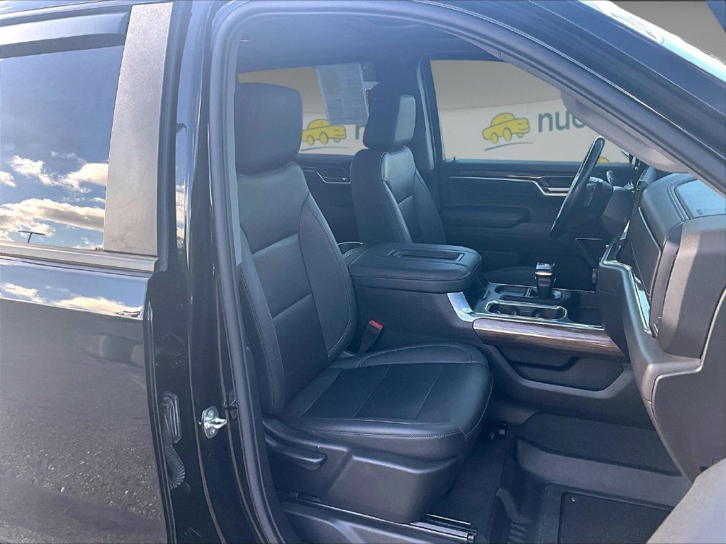 Used 2022 Chevrolet Silverado 1500 RST w/ Redline Edition AWD/4WD image 11