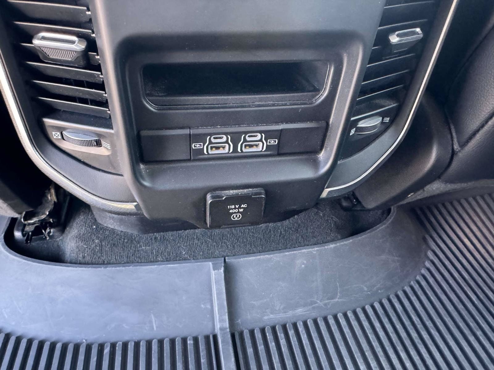 Used 2022 RAM 1500 Laramie AWD/4WD image 29