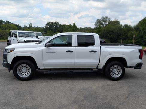 Used 2024 Chevrolet Colorado W/T w/ WT Convenience Package RWD image 6
