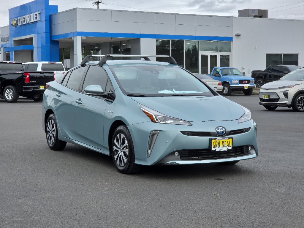 Used 2020 Toyota Prius XLE w/ Advanced Technology Package AWD/4WD image 2