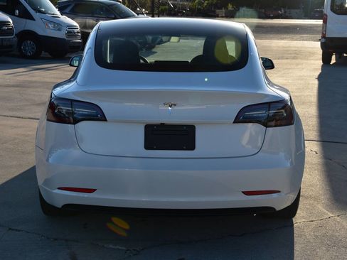 Used 2023 Tesla Model 3 Standard Range image 6