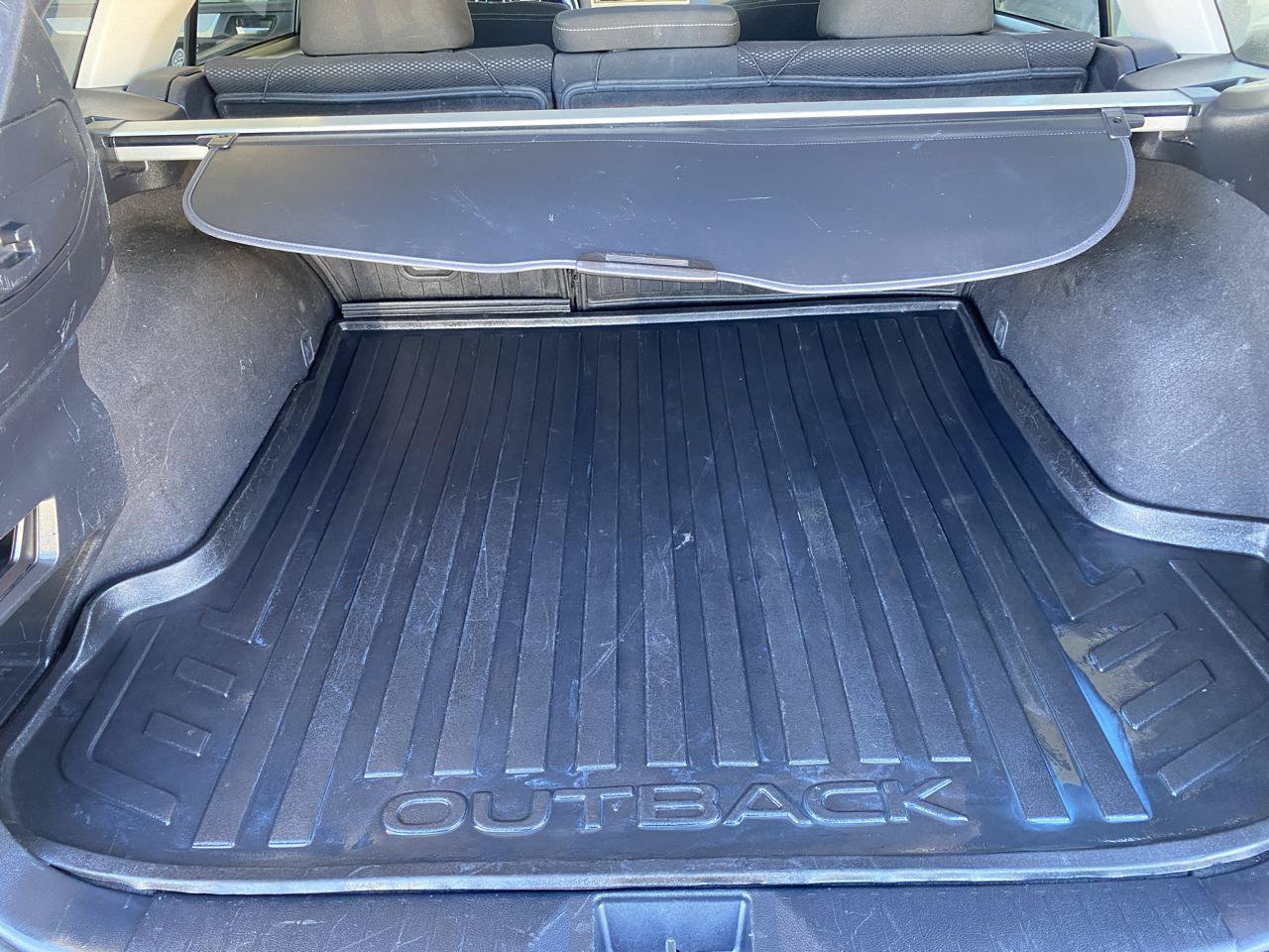 Used 2018 Subaru Outback 2.5i Premium AWD/4WD image 8