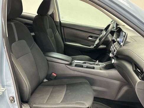 Used 2025 Nissan Sentra SV FWD image 6