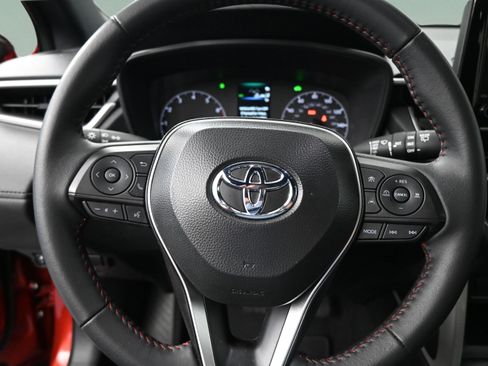 Used 2025 Toyota Corolla Cross AWD Hybrid image 27
