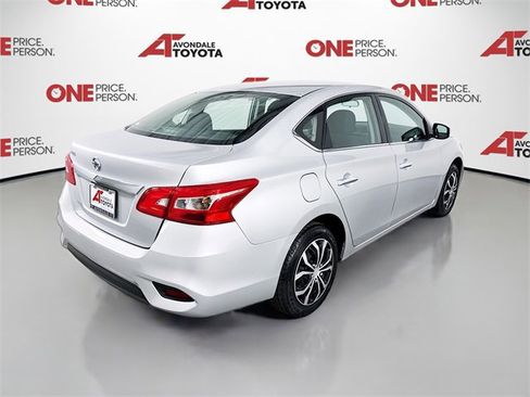 Used 2018 Nissan Sentra S image 7