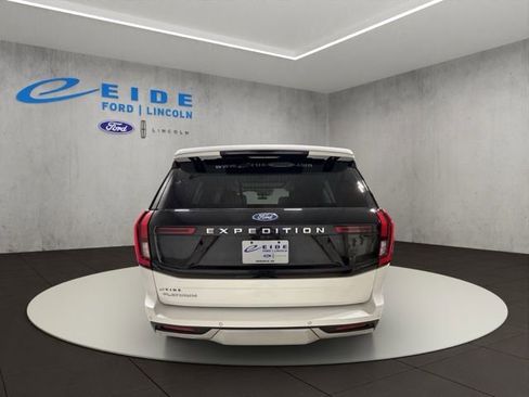 Used 2025 Ford Expedition Platinum AWD/4WD image 9