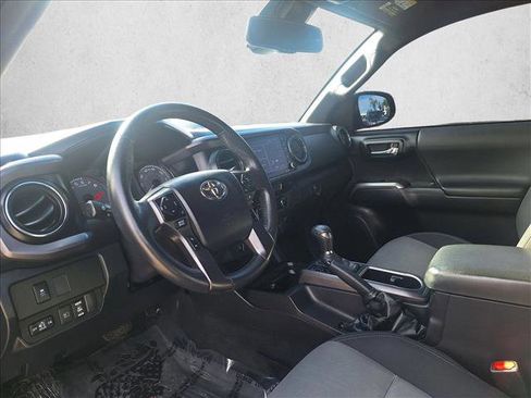 Used 2021 Toyota Tacoma TRD Off-Road image 9
